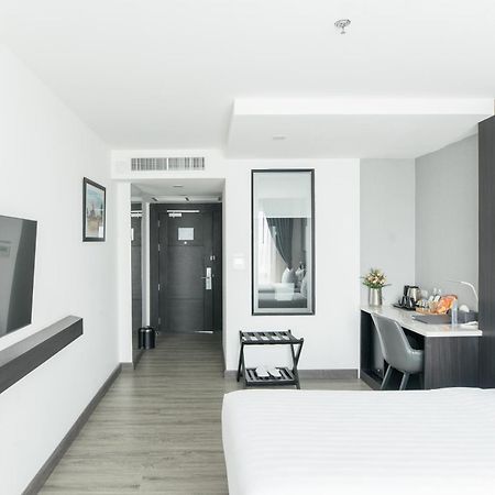 Surestay Hotel By Best Western Vientiane Exterior photo