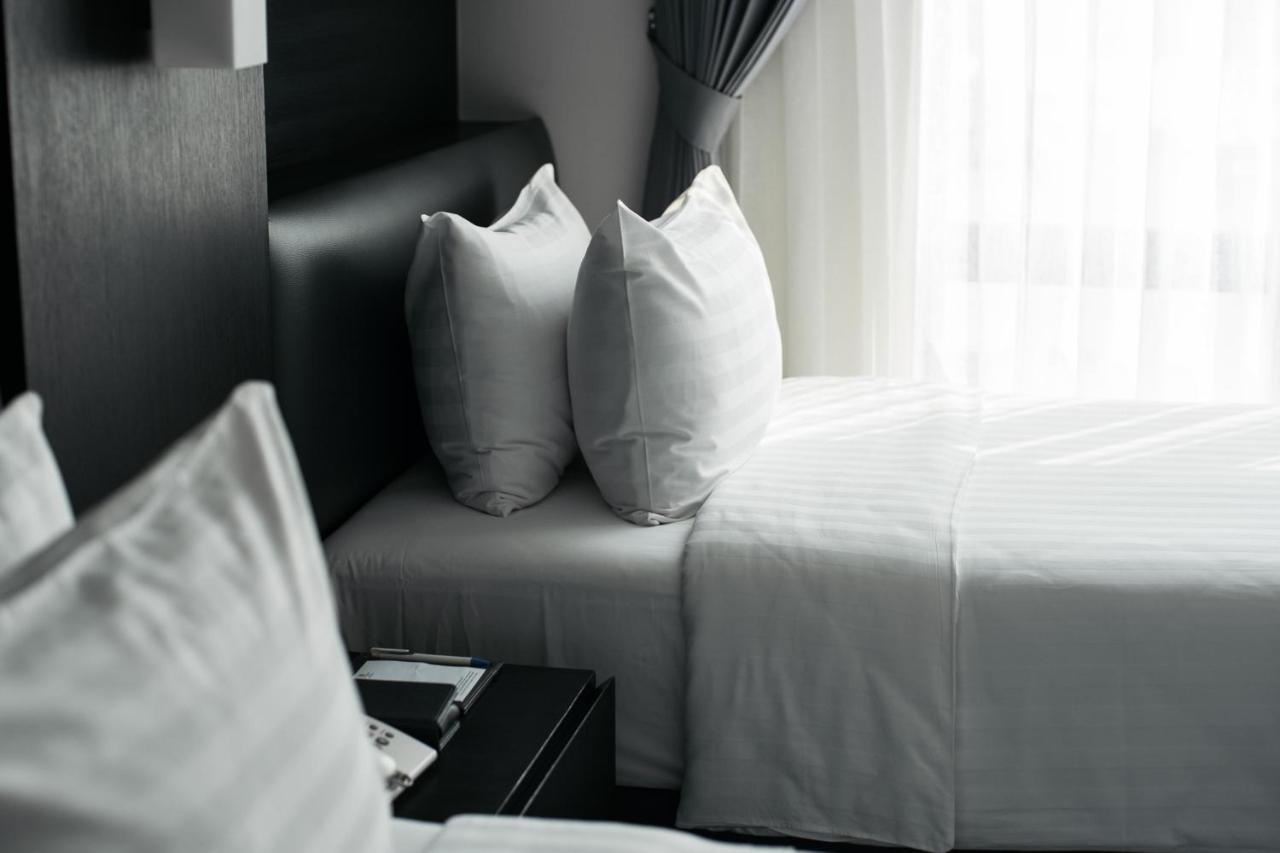 Surestay Hotel By Best Western Vientiane Exterior photo